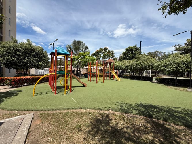 Apartamento de 2 alcobas en venta en Las Palmas, Ricaurte, 50 m² · foto 13 de 16