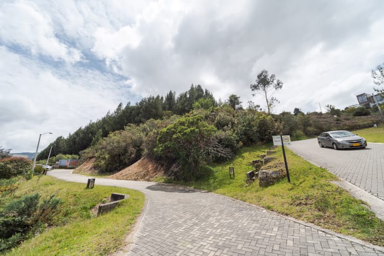 Lote en venta en El Libano, La Calera, 1874 m² · foto 14 de 14