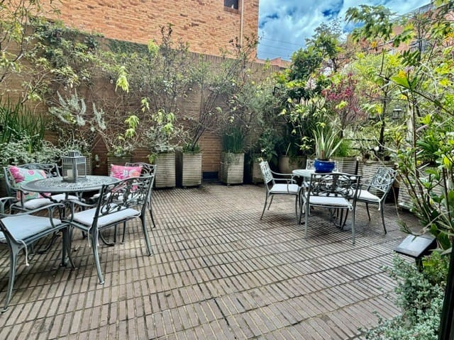 Apartamento de 2 alcobas en arriendo en Chicó Reservado, Bogotá, 216 m² · foto 5 de 24