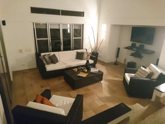 Casa de 5 alcobas en venta en Ricaurte, 300 m² · foto 16 de 16