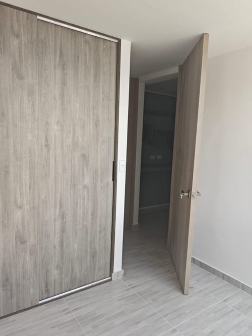 Apartamento de 3 alcobas en venta en La Pola, Ibagué, 68 m² · foto 9 de 12
