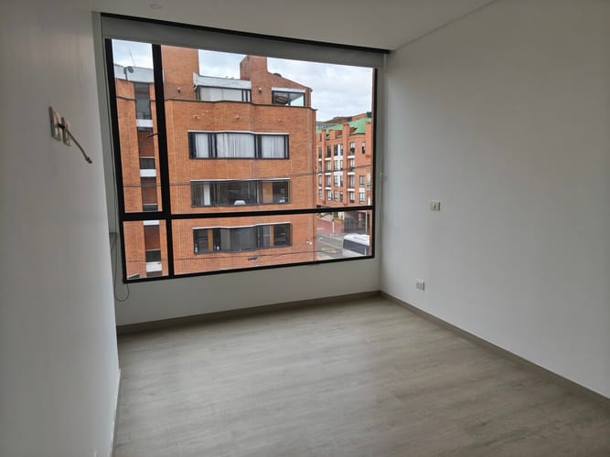 Apartaestudio en venta en Chicó Navarra, Bogotá, 49 m² · foto 8 de 13