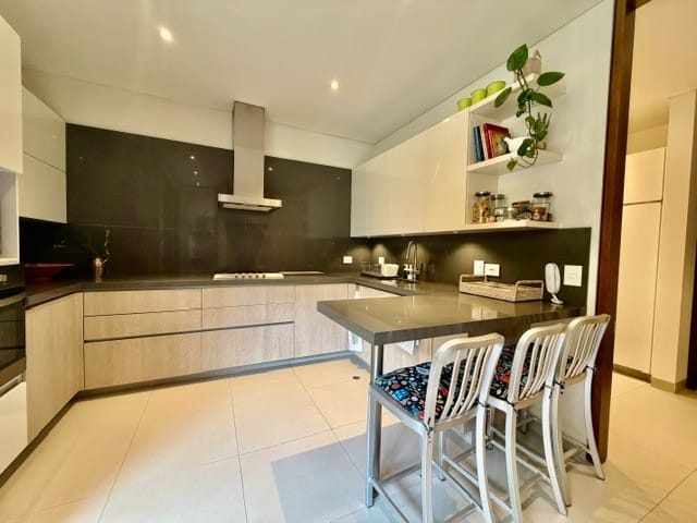 Apartamento de 2 alcobas en arriendo en Chicó Reservado, Bogotá, 216 m² · foto 13 de 24