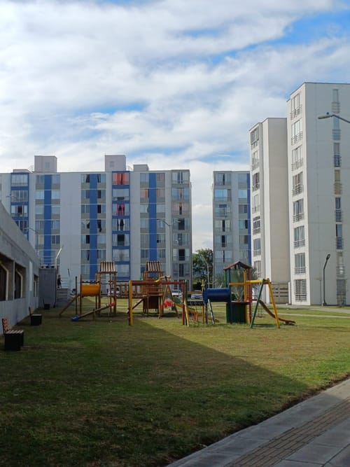 Apartamento de 3 alcobas en venta en El Higueron, Yumbo, 61 m² · foto 2 de 16