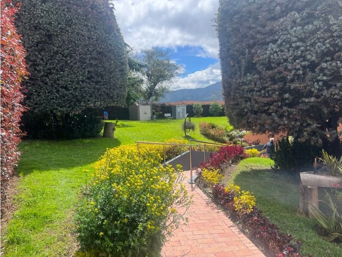 Casa de 4 alcobas en venta en Mercenario, Sopó, 260 m² · foto 2 de 19