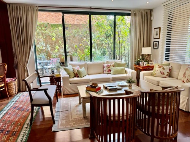 Apartamento de 2 alcobas en arriendo en Chicó Reservado, Bogotá, 216 m² · foto 2 de 24