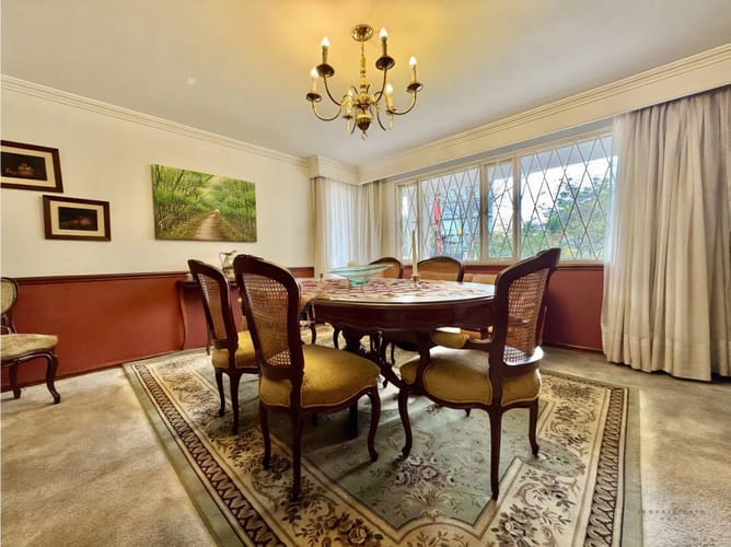 Casa en venta en Chicó Navarra, Bogotá · foto 2 de 13