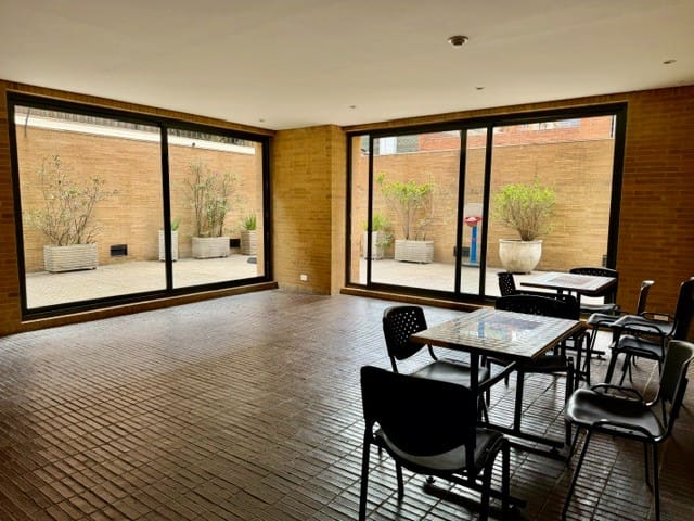 Apartamento de 2 alcobas en arriendo en Chicó Reservado, Bogotá, 216 m² · foto 24 de 24