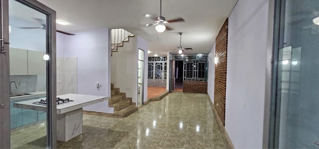 Casa de 3 alcobas en venta en Girardot, Girardot, 84 m² · foto 3 de 11