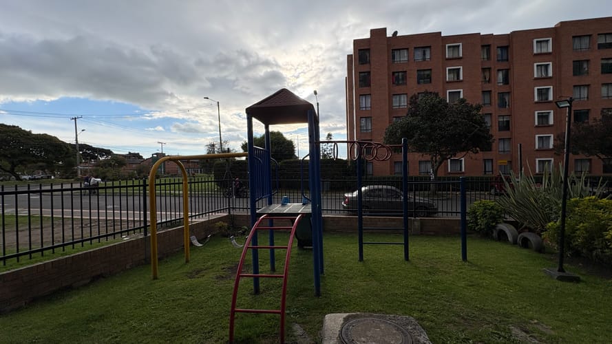 Apartamento de 2 alcobas en venta en Plaza Imperial Centro Comercial, Bogotá, 40 m² · foto 13 de 17
