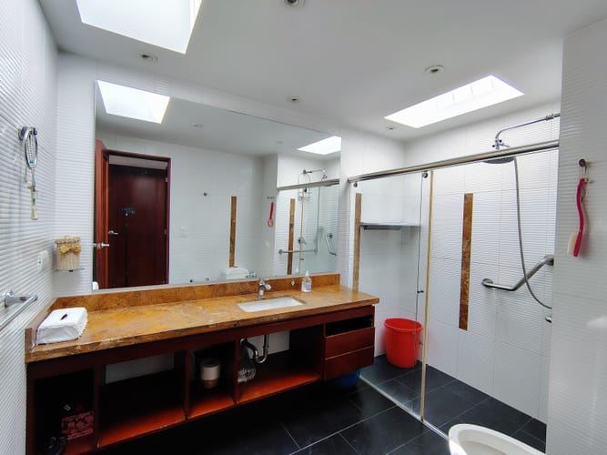 Casa de 4 alcobas en venta en Chicó Alto, Bogotá, 268 m² · foto 12 de 20