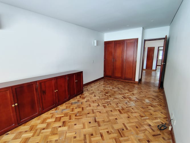 Casa de 4 alcobas en venta en Chicó Alto, Bogotá, 268 m² · foto 15 de 20