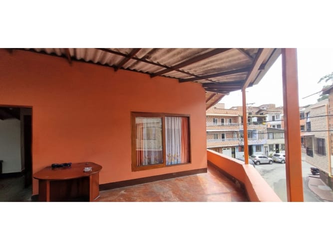 Casa de 4 alcobas en venta en Caqueta, La Estrella, 124 m² · foto 3 de 17