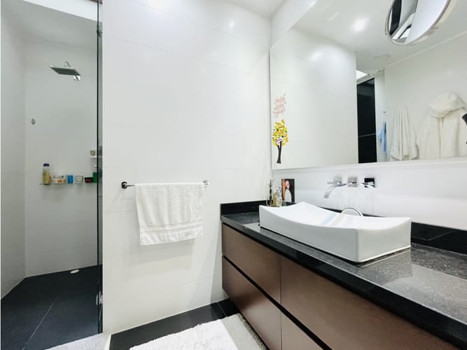 Apartamento de 1 alcoba en venta en Chico, Bogotá, 91 m² · foto 12 de 15