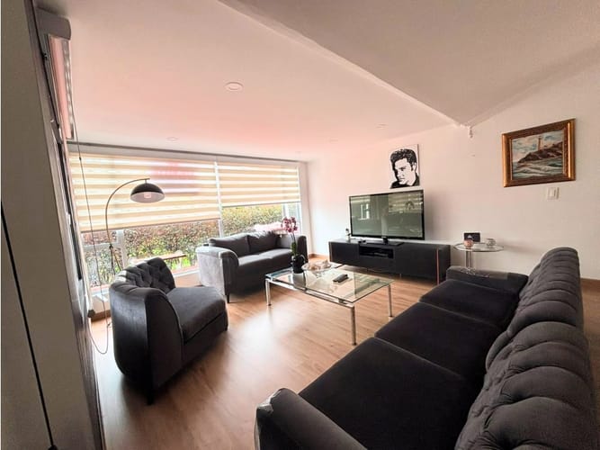 Casa de 3 alcobas en venta en Alhambra, Bogotá, 240 m² · foto 3 de 13
