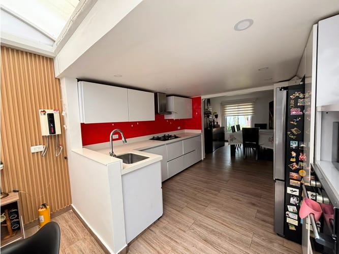 Casa de 3 alcobas en venta en Alhambra, Bogotá, 240 m² · foto 4 de 13