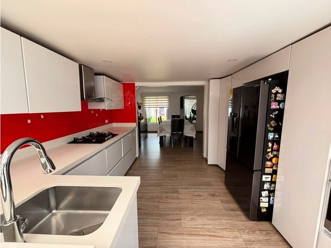 Casa de 3 alcobas en venta en Alhambra, Bogotá, 240 m² · foto 5 de 13
