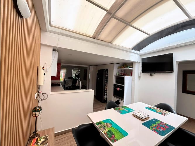 Casa de 3 alcobas en venta en Alhambra, Bogotá, 240 m² · foto 6 de 13