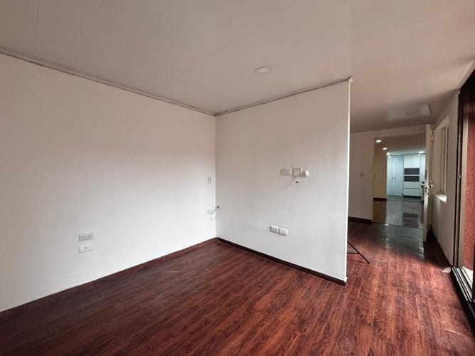 Apartamento de 2 alcobas en venta en Chapinero, Bogotá, 160 m² · foto 2 de 24