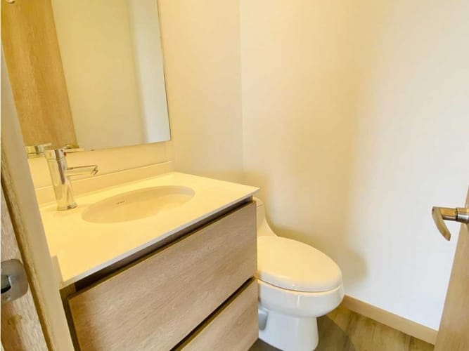 Apartaestudio en arriendo en El Tesoro, Medellín, 67 m² · foto 5 de 16