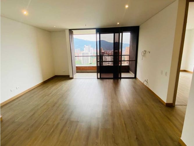 Apartaestudio en arriendo en El Tesoro, Medellín, 67 m² · foto 6 de 16