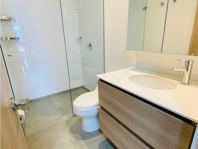 Apartaestudio en arriendo en El Tesoro, Medellín, 67 m² · foto 10 de 16