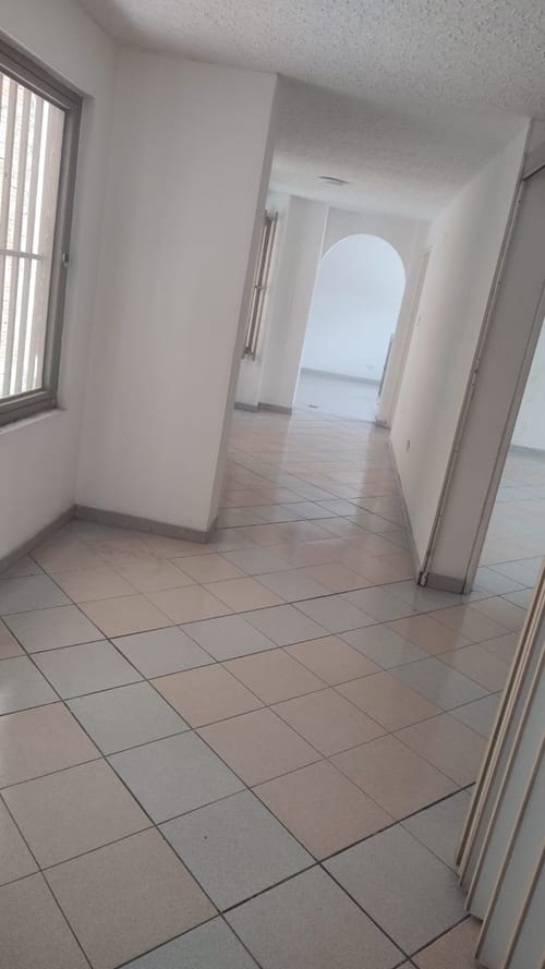 Casa de 6 alcobas en venta en Vipasa, Cali, 362 m² · foto 10 de 20