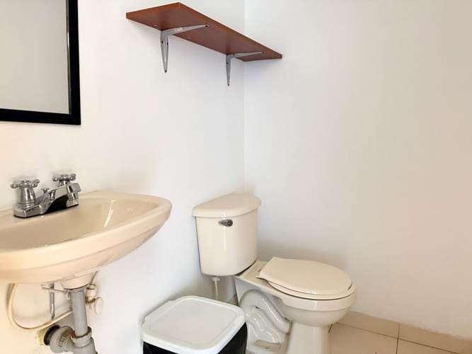 Oficina en venta en Los Naranjos, Medellín, 67 m² · foto 2 de 11