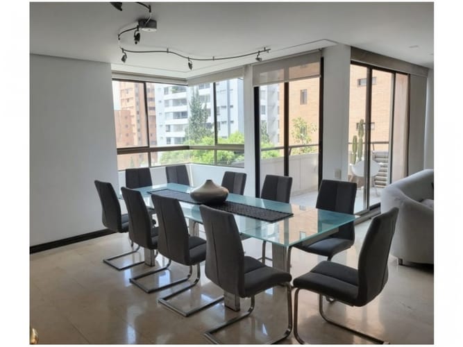 Apartamento de 3 alcobas en venta en Lalinde, Medellín, 270 m² · foto 5 de 5