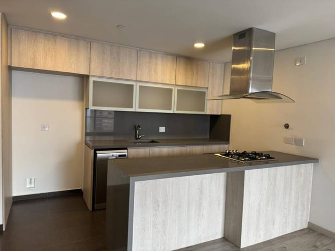 Apartamento de 2 alcobas en arriendo en El Poblado, Medellín, 81 m² · foto 8 de 18