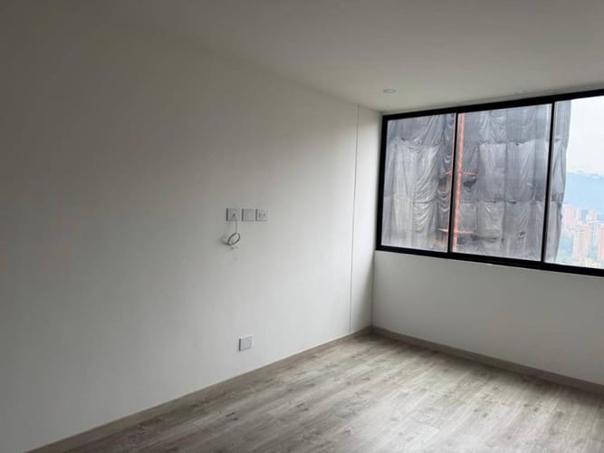 Apartamento de 2 alcobas en arriendo en El Poblado, Medellín, 81 m² · foto 10 de 18