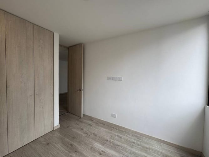 Apartamento de 2 alcobas en arriendo en El Poblado, Medellín, 81 m² · foto 15 de 18