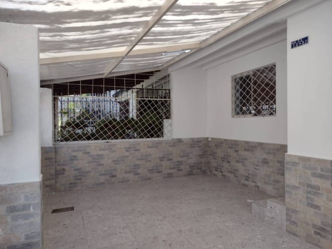 Casa de 4 alcobas en arriendo en Aranzoque, Floridablanca, 129 m² · foto 3 de 24