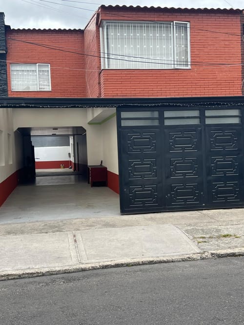 Casa en venta en Engativá, Bogotá · foto 2 de 5