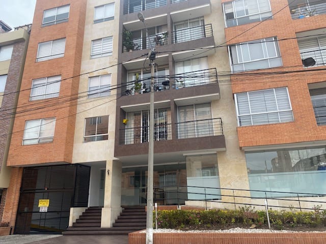 Apartaestudio en venta en Alhambra, Bogotá, 41 m² · foto 3 de 20