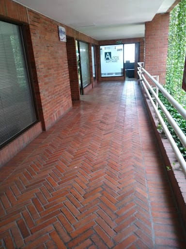 Oficina en arriendo en Lalinde, Medellín, 26 m² · foto 11 de 14