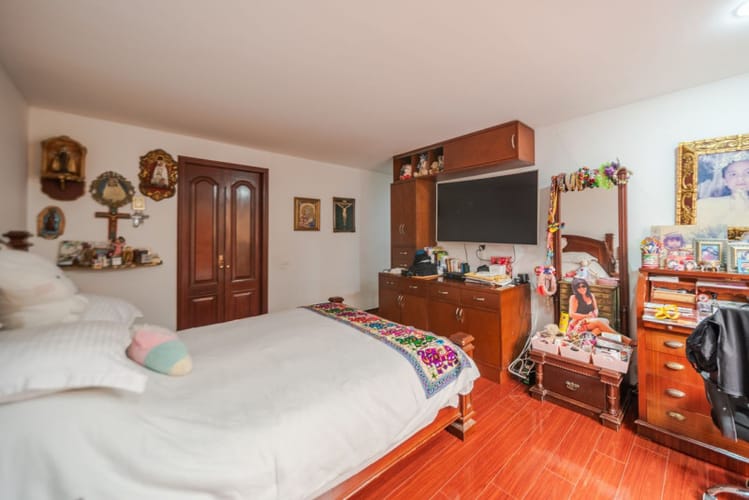 Apartamento de 4 alcobas en venta en Santa Barbara, Bogotá, 150 m² · foto 22 de 24