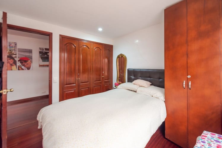 Apartamento de 4 alcobas en venta en Santa Barbara, Bogotá, 150 m² · foto 23 de 24