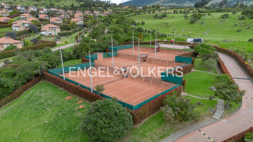 Casa de 3 alcobas en venta en Centro, La Calera, 152 m² · foto 13 de 16