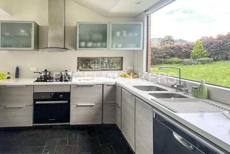 Casa de 3 alcobas en venta en Centro, La Calera, 152 m² · foto 4 de 16