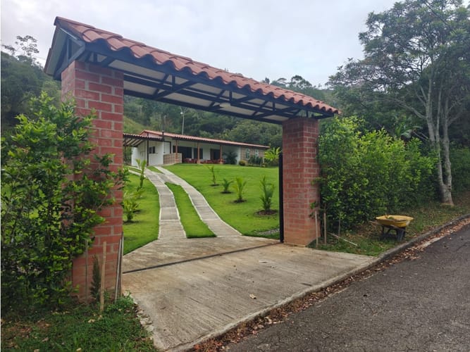 Casa de 2 alcobas en venta en San Antonio, Jamundí, 150 m² · foto 19 de 21