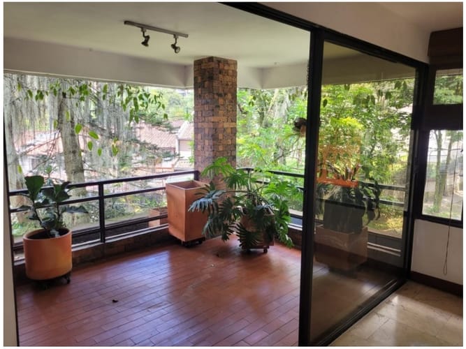 Apartamento de 3 alcobas en venta en El Poblado, Medellín, 174 m² · foto 2 de 17