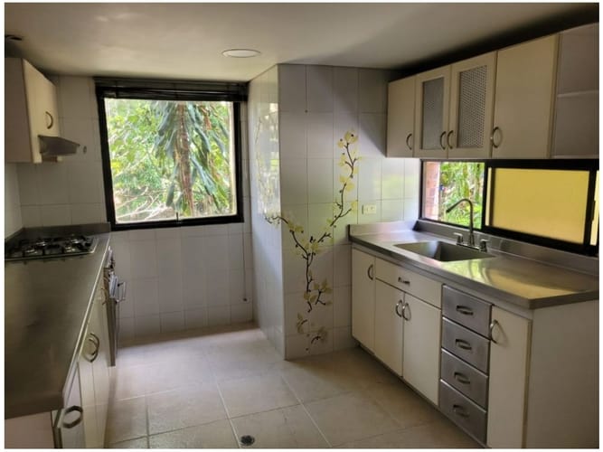 Apartamento de 3 alcobas en venta en El Poblado, Medellín, 174 m² · foto 14 de 17
