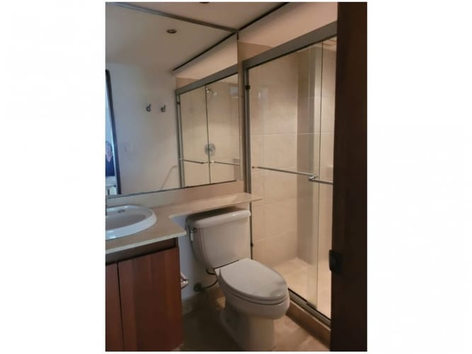 Apartamento de 3 alcobas en venta en El Poblado, Medellín, 174 m² · foto 16 de 17