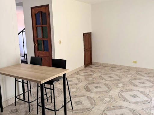 Casa de 5 alcobas en arriendo en El Porvenir, Rionegro, 150 m² · foto 2 de 24