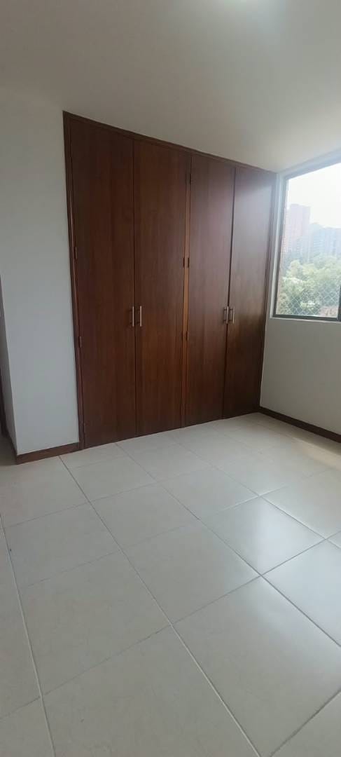 Apartamento de 3 alcobas en arriendo en Los Naranjos, Medellín, 120 m² · foto 15 de 24