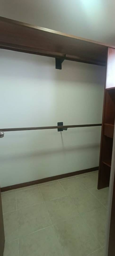 Apartamento de 3 alcobas en arriendo en Los Naranjos, Medellín, 120 m² · foto 19 de 24