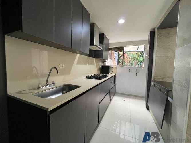 Casa de 3 alcobas en arriendo en La Inmaculada, Envigado, 160 m² · foto 4 de 20