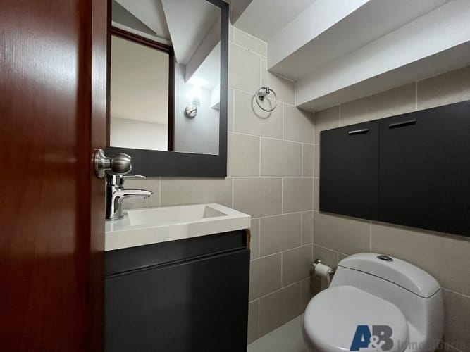 Casa de 3 alcobas en arriendo en La Inmaculada, Envigado, 160 m² · foto 6 de 20