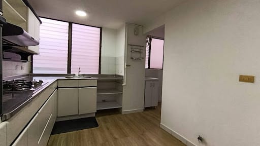 Apartamento de 3 alcobas en arriendo en Claraval, Envigado, 136 m² · foto 3 de 20